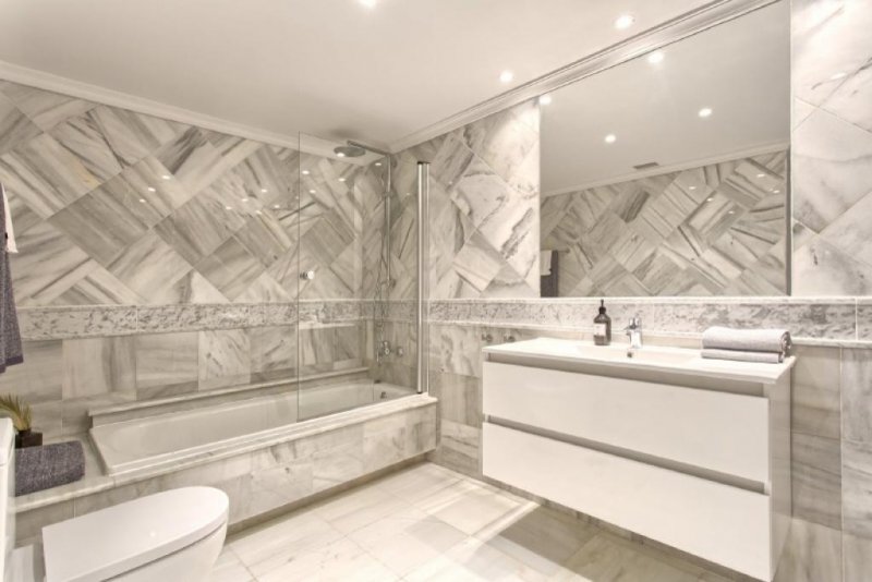 Marbella Elegante Wohnung mit spektakulärem Meerblick Wohnung kaufen