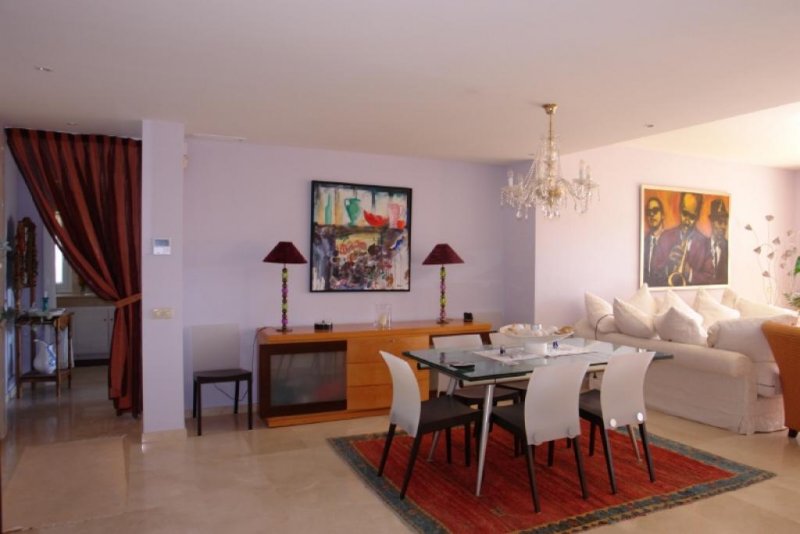 Marbella Luxuriöse, sehr große Wohnung in zentraler Lage mit herrlichem Meerblick Wohnung kaufen