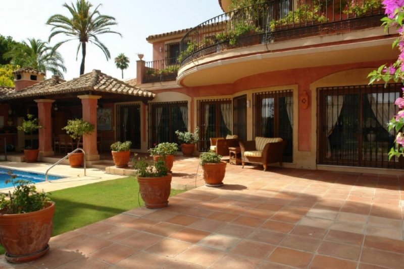 Marbella Luxus Villa in Toplage Haus kaufen