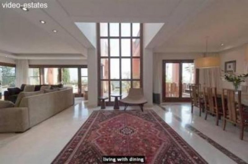 Marbella Villa in kleiner Wohnanlage Haus kaufen