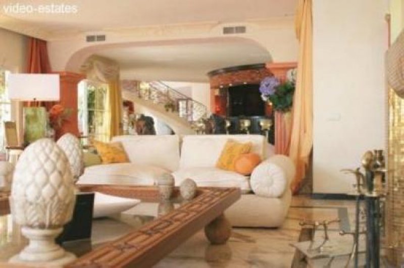 Marbella Villa in Marbella mit grossem Grundstück Haus kaufen