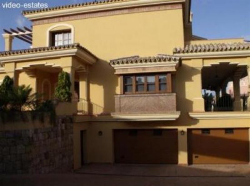 Elviria Luxus Villa mit 5 Schlafzimmern Haus kaufen