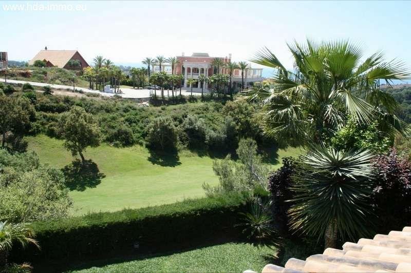 Marbella Ost hda-immo.eu: andalusische Stadthaus direkt am Golfplatz mit Meerblick in Marbella Ost Haus kaufen