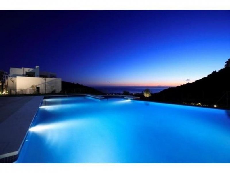 Marbella HDA-immo.eu: Luxus 2 Schlafzimmer Penthouse in Marbella, Los Monteros Wohnung kaufen