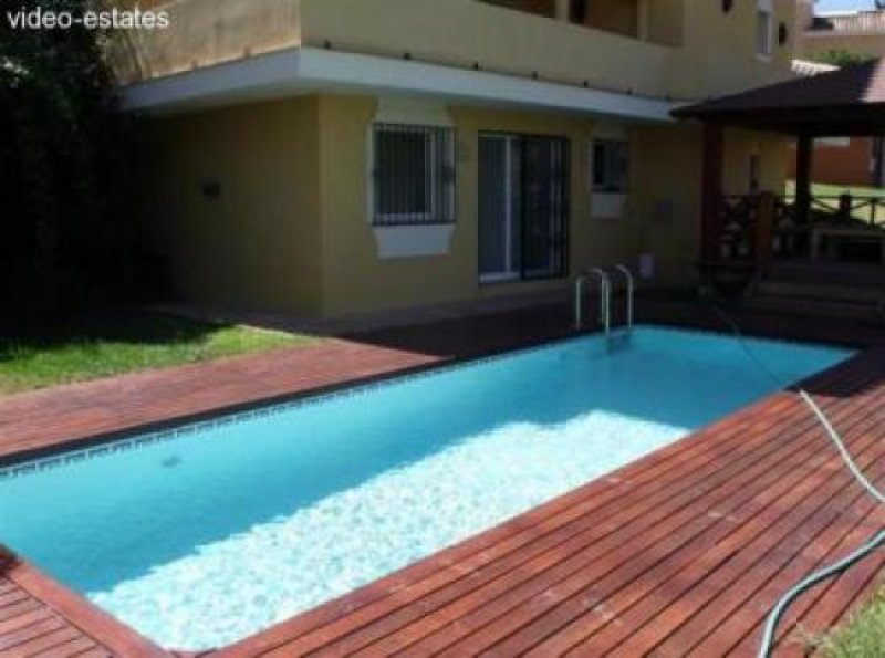 Elviria Freistehende Villa mit 5 Schlafzimmern Haus kaufen