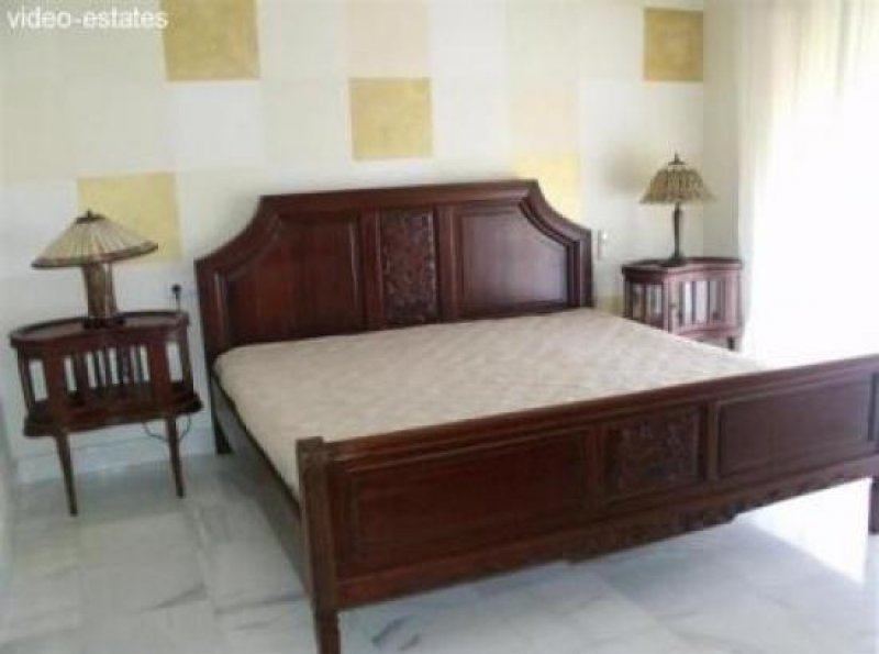 Elviria Freistehende Villa mit 5 Schlafzimmern Haus kaufen