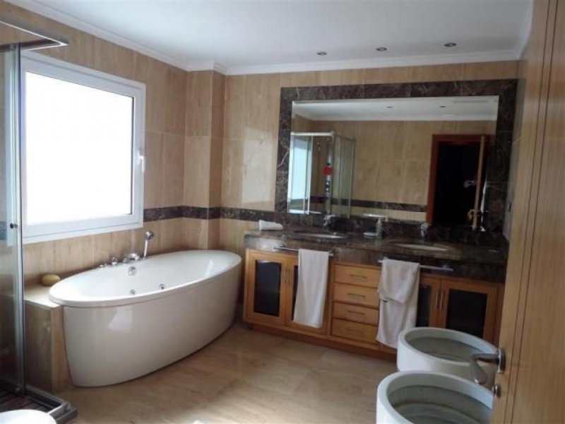 Marbella HDA-immo.eu: Luxus Etagenwohnung in El Embrujo Banús, Puerto Banus, Marbella zu verkaufen. Wohnung kaufen