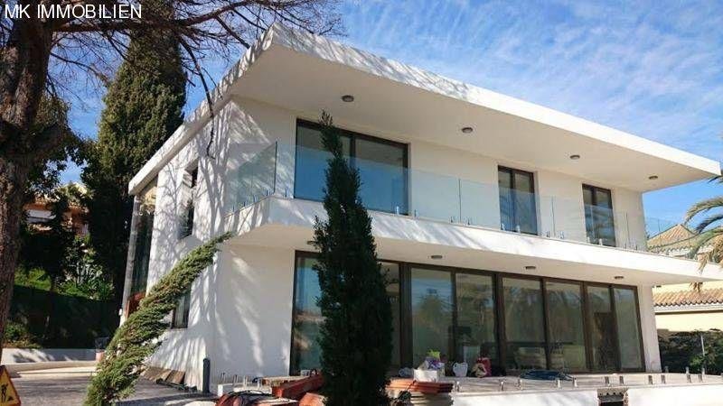 NEUVA ANDALUCIA Villa in der Nähe von Central Plaza und Puerto Banus Haus kaufen