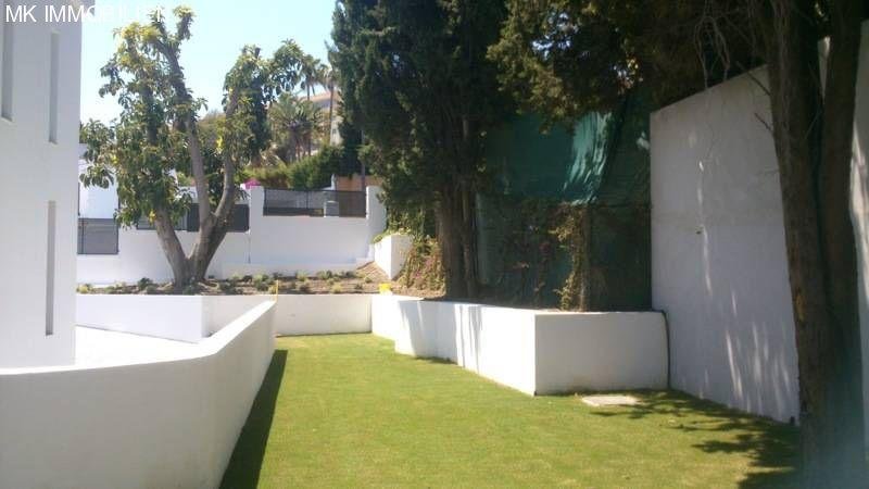 NEUVA ANDALUCIA Villa in der Nähe von Central Plaza und Puerto Banus Haus kaufen