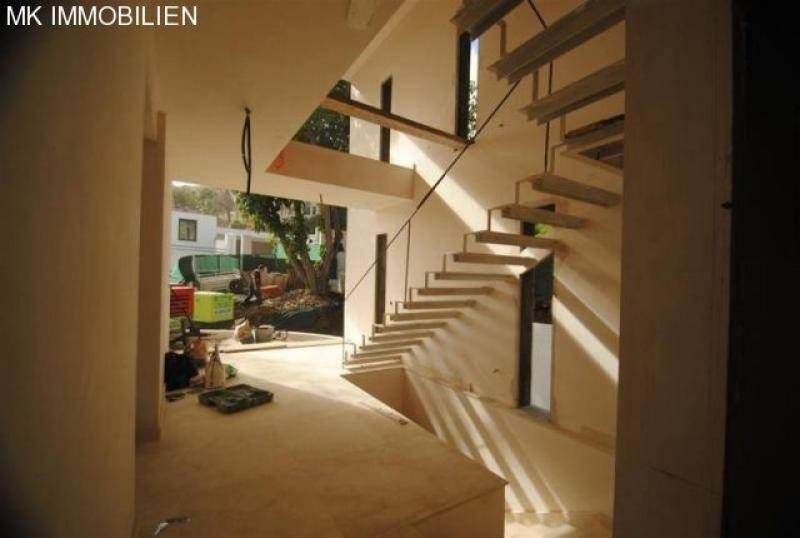 NUEVA ANDALUCIA Neubau kurz vor der Fertigstellung Haus kaufen