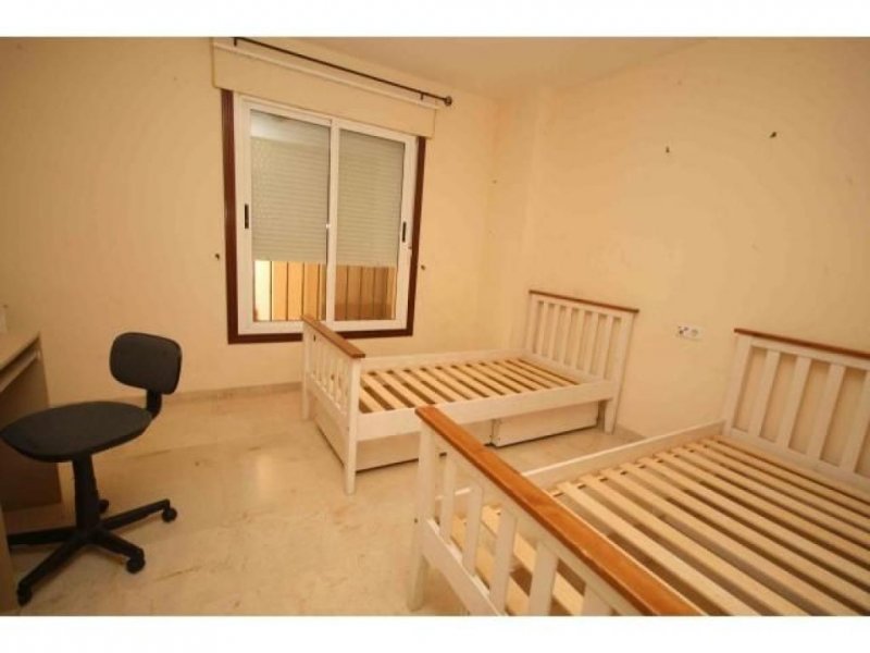 San Pedro de Alcantara HDA-immo.eu: 3 Schlafzimmer Ferienwohnung direkt am Golfplatz, von Bank, zu verkaufen. Wohnung kaufen