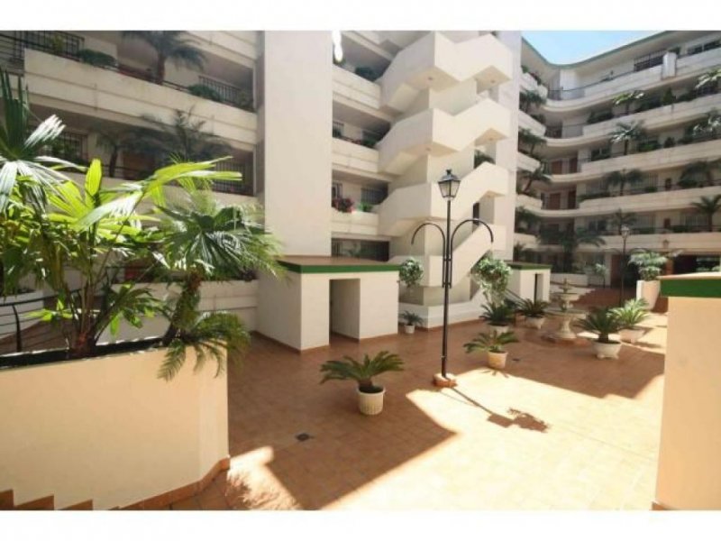 San Pedro de Alcantara HDA-immo.eu: 3 Schlafzimmer Ferienwohnung direkt am Golfplatz, von Bank, zu verkaufen. Wohnung kaufen