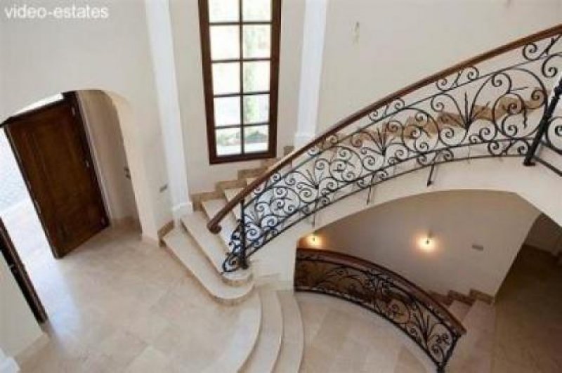 Benahavis Luxusvilla in Benahavis Haus kaufen