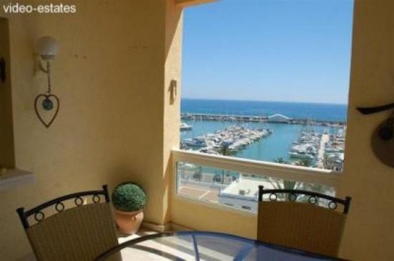 Estepona Appartement im Hafen mit herrlichem Ausblick Wohnung kaufen