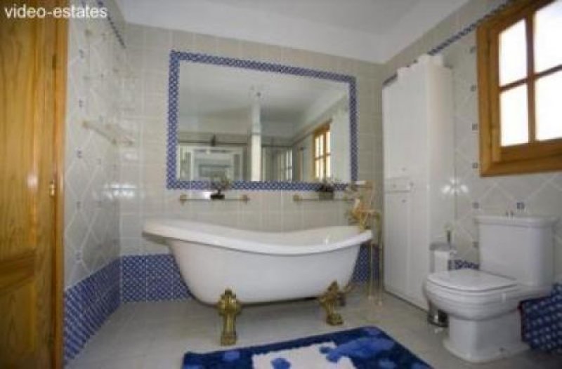 Estepona Finca zwischen Marbella und Estepona, modern und hochwertig ausgestattet Haus kaufen