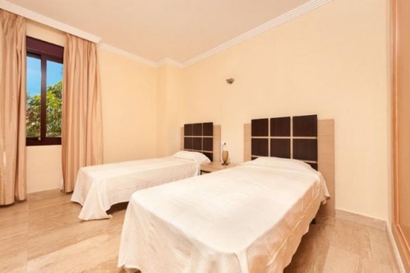 Estepona Große Wohnung strandnah und komplett möbliert zu verkaufen Wohnung kaufen