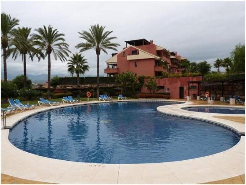 Estepona HDA-immo.eu: Luxus 4 SZ Duplex-Penthousewohnung in Estepona zu verkaufen. Wohnung kaufen
