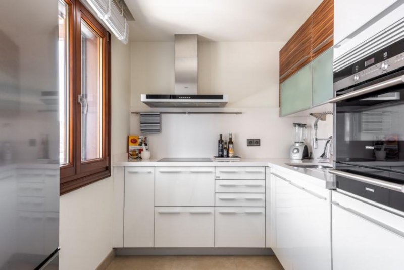 Estepona Modernes Luxuspenthouse direkt am Strand in bester Lage von Estepona. Wohnung kaufen