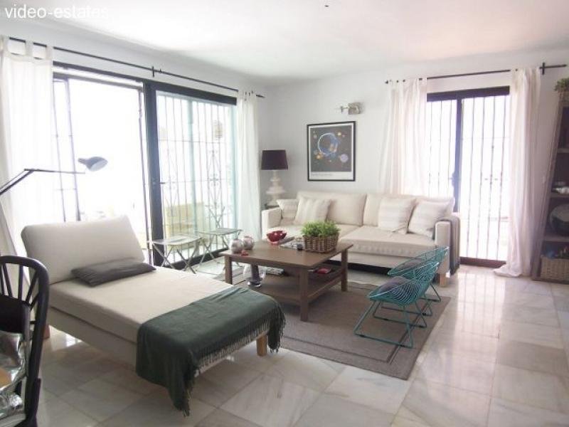 Estepona Modernisiertes Reihenhaus direkt am Strand Haus kaufen