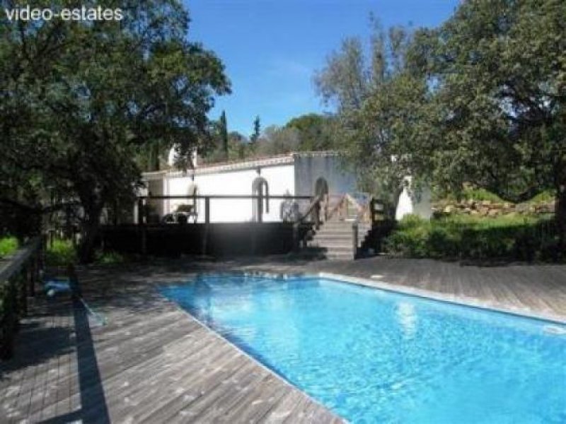 Casares Finca mit separatem Gästehaus mit 2 Schlafzimmern Haus kaufen