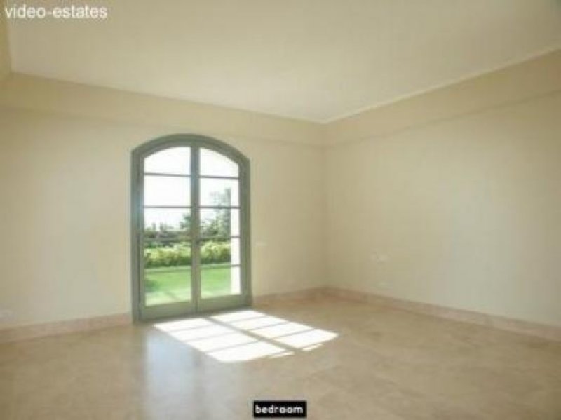 Casares Villa auf Golfanlage Haus kaufen