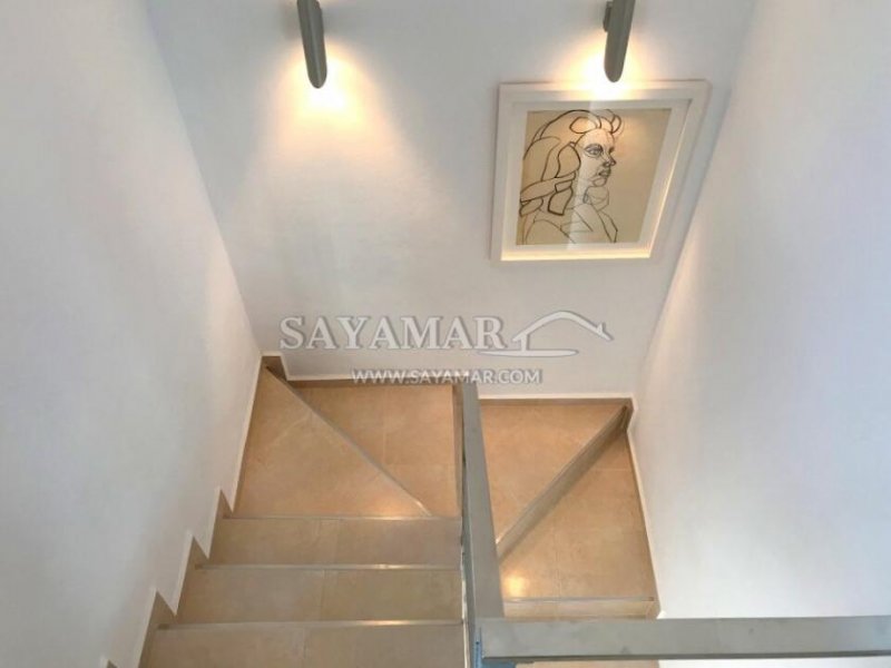 Sayalonga Modernes Landhaus mit schönem Blick Haus kaufen