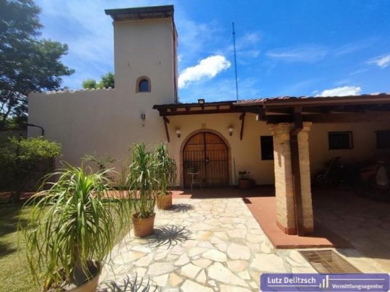 Caacupe-Cabanas Haus mit Gästehaus in Caacupe-Cabanas Haus kaufen