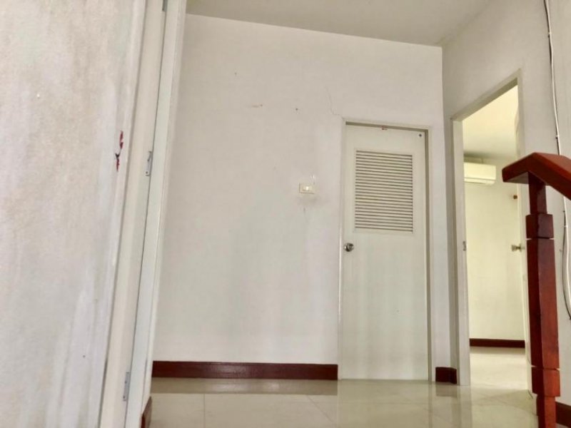 Nakhonratchasima Villa im europäischen Stil in Korat, Südwest Haus kaufen