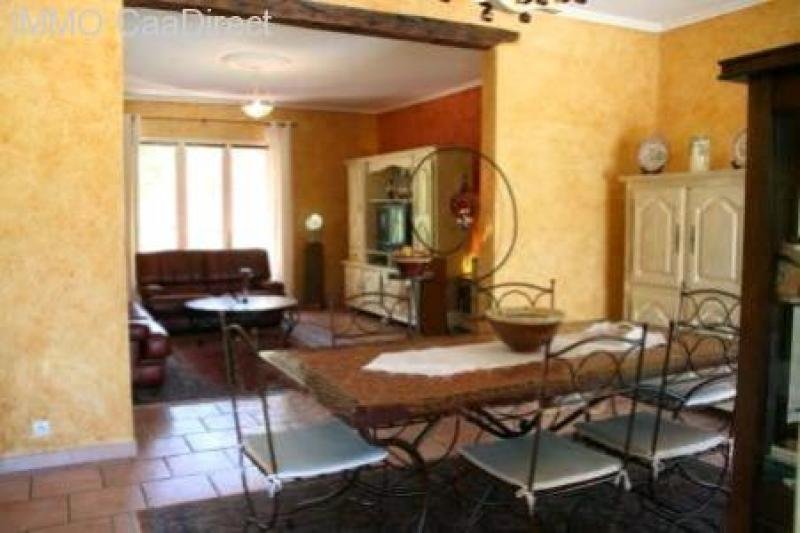 Nîmes Charmante, so schöne Villa mit viel Umschwung - Swimming Pool - Thermische Solarheizung und ein separates Büro Haus kaufen