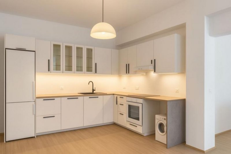 Limassol Privatverkauf in Limassol - 3 Wohneinheiten: 2-Zimmer-Flat, 1-Zimmer-Flat & Studio - Leben & Investieren zum Nulltarif