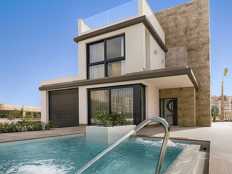 La Manga Villas del Mar ist eine Anlage mit freistehenden Neubau-Villen mit den höchsten Standar Haus kaufen