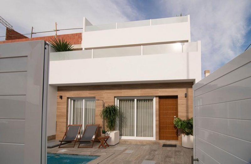 Avileses Reihenhäuser mit 3 Schlafzimmern, 2 Bädern, Dachterrasse und Privatpool Haus kaufen