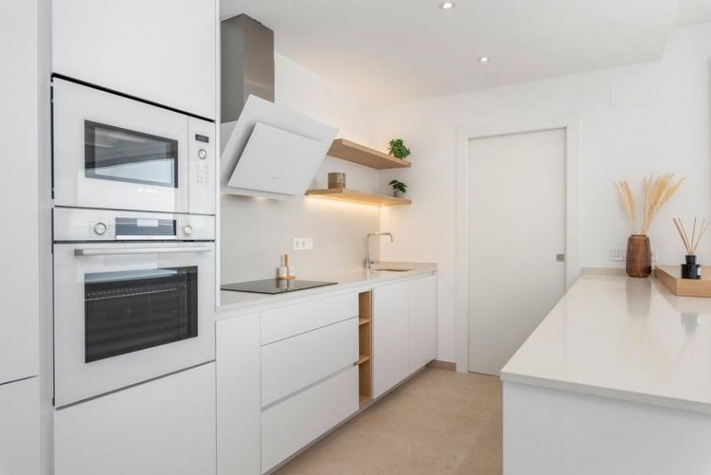 Los Alcázares Eingeschossige Villen mit 3 Schlafzimmern, 2 Bädern, Vorinstallation Klimaanlage und Privatpool am Golfplatz von La Serena Golf