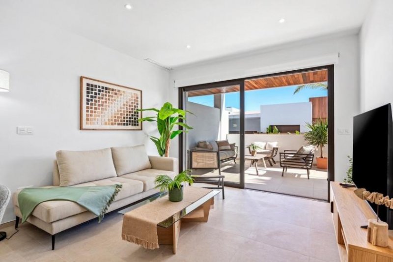 Los Alcázares Penthouse-Wohnungen mit 3 Schlafzimmern, 2 Bädern, Dachterrasse, Tiefgaragenstellplatz und Gemeinschaftspool in der Golfanlage