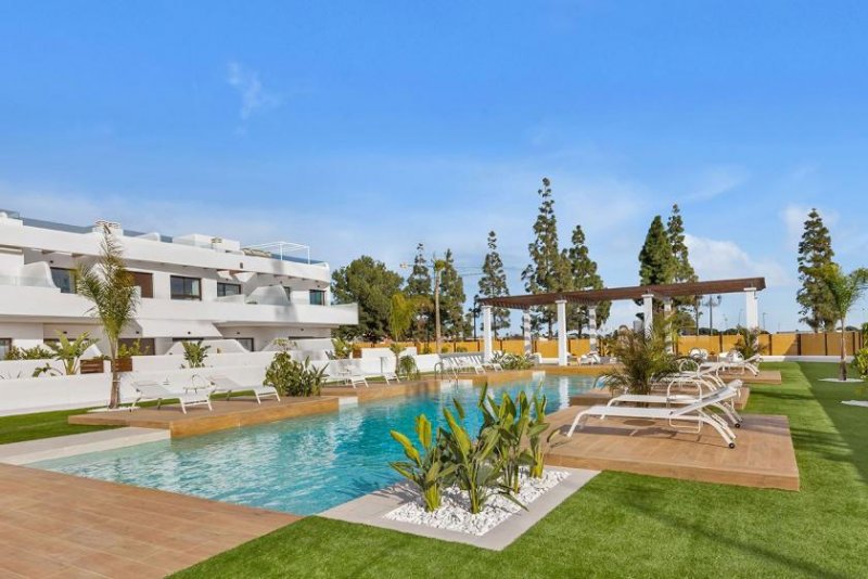 Los Alcázares Penthouse-Wohnungen mit 3 Schlafzimmern, 2 Bädern, Dachterrasse, Gemeinschaftspool und Tiefgaragenstellplatz im La Serena Golf