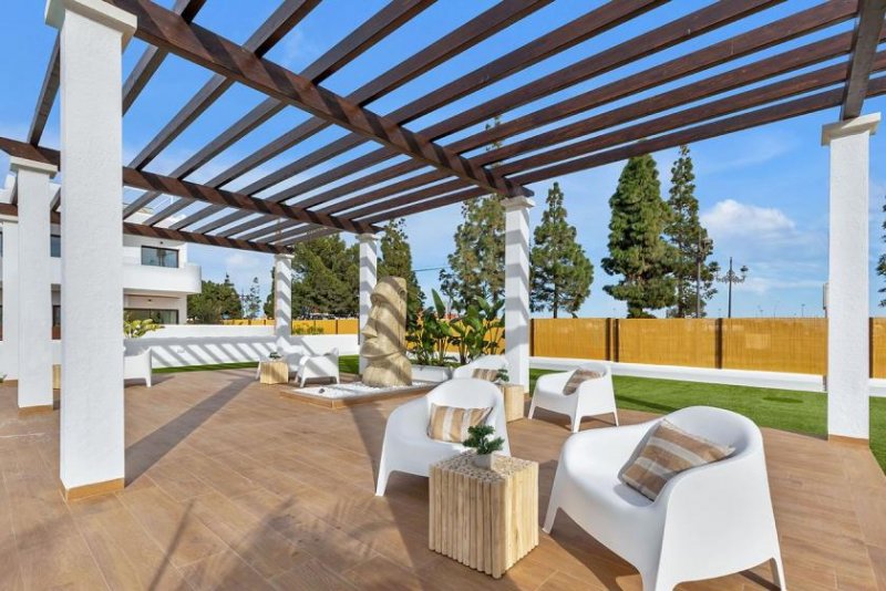 Los Alcázares Penthouse-Wohnungen mit 2 Schlafzimmern, 2 Bädern, Dachterrasse, Gemeinschaftspool und Tiefgaragenstellplatz im La Serena Golf