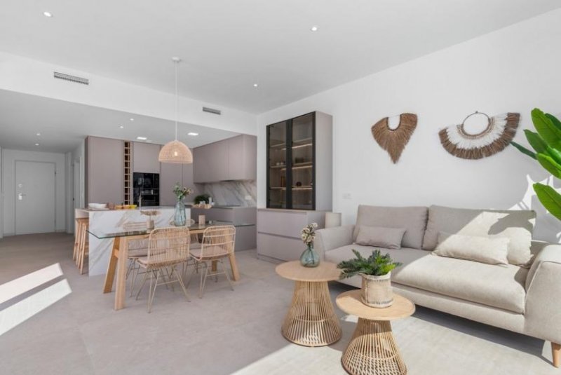 Los Alcázares Villen mit 3 Schlafzimmern, 2 Bädern, optionaler Dachterrasse, Kfz-Stellplatz und Privatpool in der Golfanlage La Serena Golf