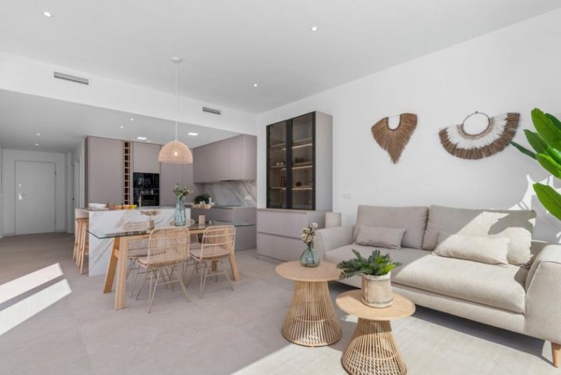 Los Alcázares Villen mit 3 Schlafzimmern, 2 Bädern, optionaler Dachterrasse, Kfz-Stellplatz und Privatpool in der Golfanlage La Serena Golf