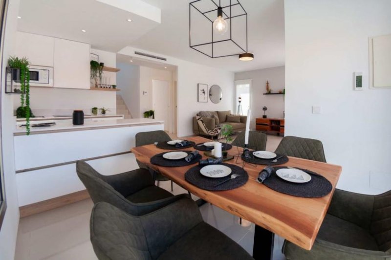 Los Alcázares Wunderschöne Key Read und möbelierte Villa Haus kaufen