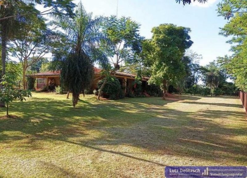 Itacurubí de la Cordillera Haus im spanischen Kolonialstil mit Pool Haus kaufen