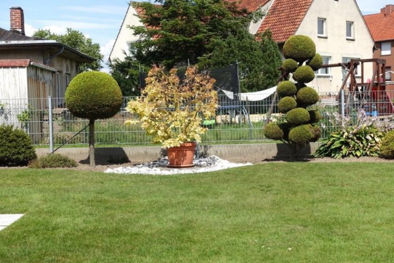 Auhagen stilvolles Einfamilienhaus mit bildschönem Garten Haus kaufen