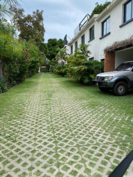 San Bernadino Kapitalanlage/Eigennutz - WO ANDERE URLAUB MACHEN***komfortabel leben - neuwertige, begehrte Anlage Haus kaufen