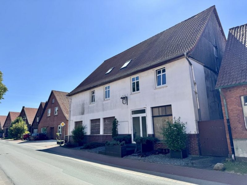 Petershagen Mehrfamilienhaus mit Strukturierungs- und Erweiterungspotenzial Haus kaufen
