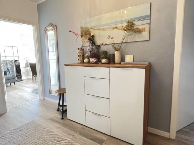 Kalletal ***Tolle Gelegenheit! Stilvoll modernisiertes Ein- / Zweifamilienhaus + Bungalow*** Haus kaufen