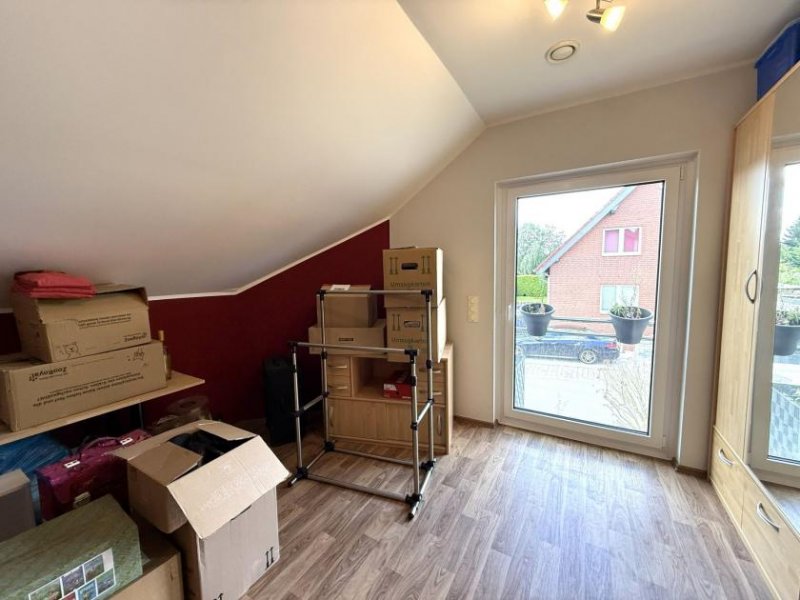 Dörentrup RESERVIERT: Modernes Einfamilienhaus mit Garage in kinderfreundlicher Umgebung Haus kaufen