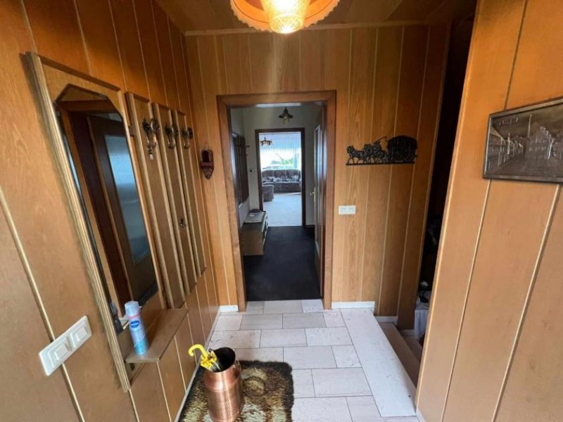 Brakel Einfamilienhaus mit Balkon, Garage & Einliegeroption - Ruhige Lage in Brakel Haus kaufen