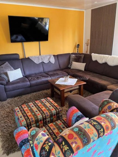 Vellmar "Drei Wohnungen, ein Zuhause: Einfamilienhaus mit hervorragenden Mietmöglichkeiten!" "PROVISIONSFREI" Haus