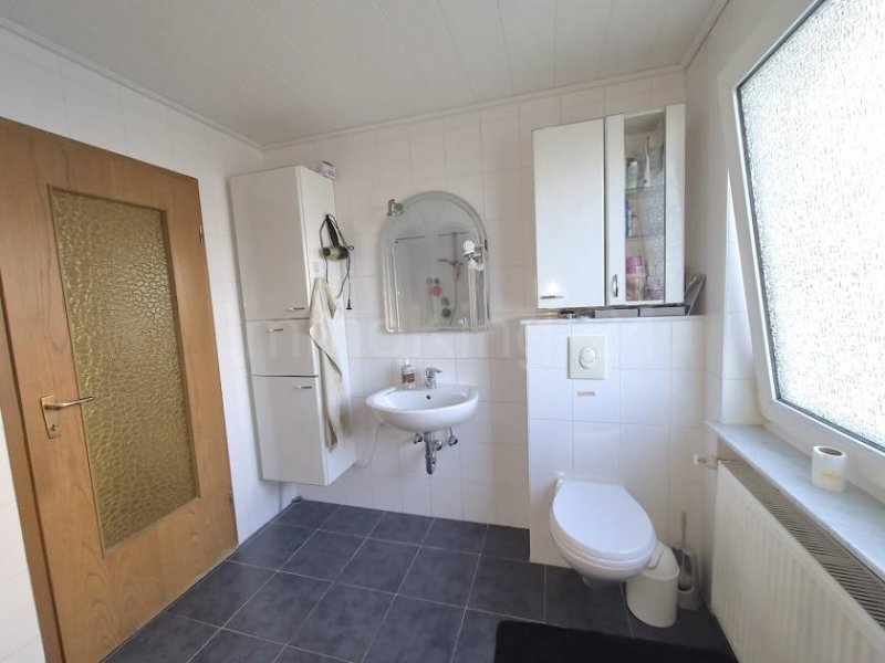 Espenau ++ HOCHWERTIGES EIN - ZWEIFAMILIENHAUS MIT ELW ++ VIEL PLATZ IN GUTER LAGE!! ++ Haus kaufen