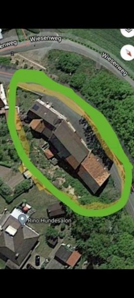 Hofgeismar Gelegenheit gegen Gebot: Saniertes Mehrfamilienhaus mit großen Scheunen und Garagen, ideal für Handwerker und Tierfreunde. !