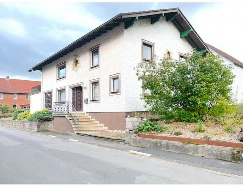 Trendelburg ++ MASSIVES FREISTEHENDES EIN - ZWEIFAMILIENHAUS MIT AUSBAUFLÄCHEN + SCHEUNE! ++ GROSSES GRUNDSTÜCK!! ++ Haus kaufen